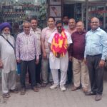 ਬੱਚਿਆਂ ਨੂੰ ਕਿਤਾਬਾਂ ਵੰਡਣ ਦੀ ਸੇਵਾ ਕਰਕੇ ਖੁਸ਼ੀ ਮਹਿਸੂਸ ਹੋ ਰਹੀ – ਬਾਊਪੁਰੀ